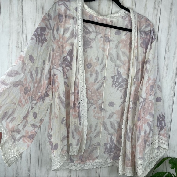 Free People floral pastel kimono - Picture 3 of 7